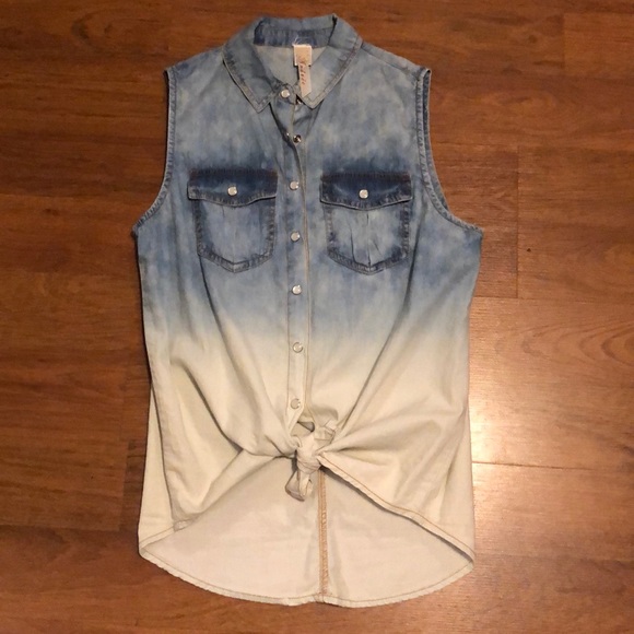 Ombré Button Down - Picture 2 of 6